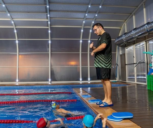 entrenador personal piscina health in sant cugat
